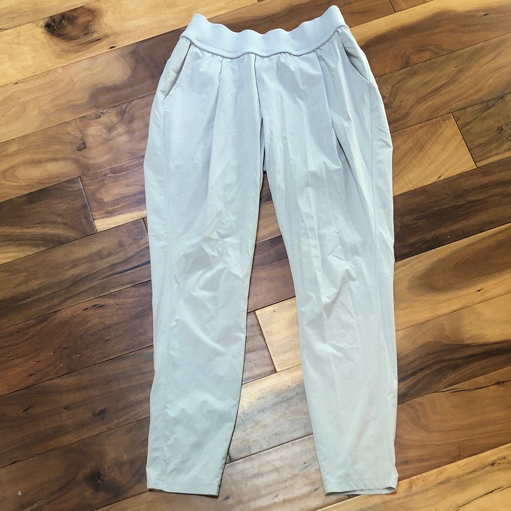 Athleta Light Gray Travel Pants size 2